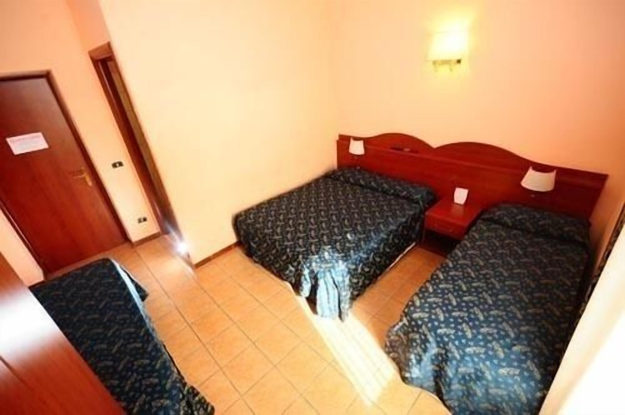 Termini Station Rooms - Rome — Foto 3